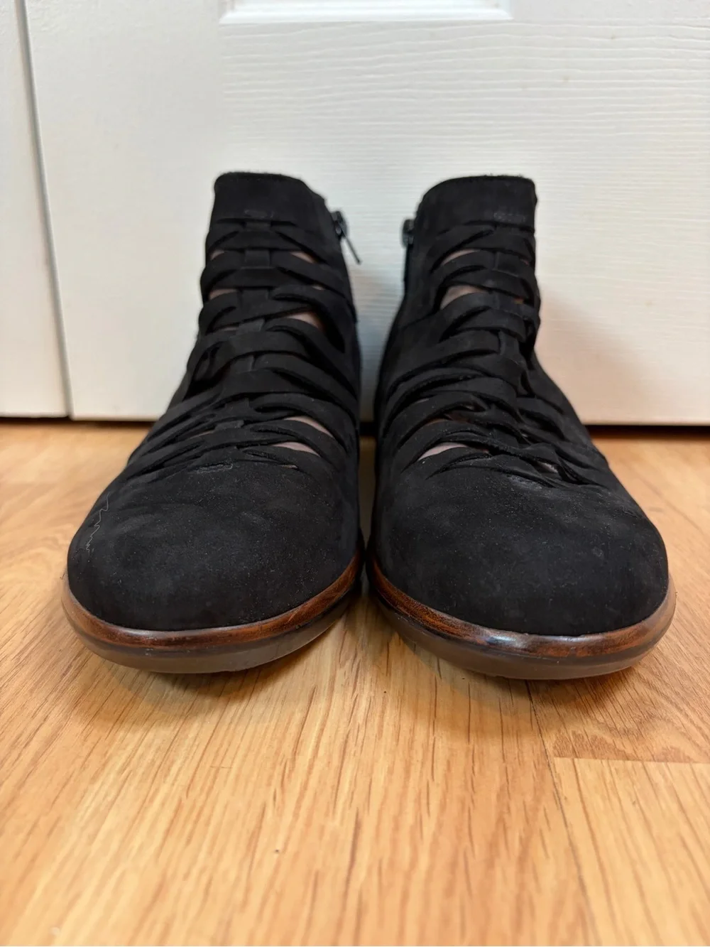 Naot Black Velvet Nubuck Leveche Ankle Boots Size 41 (10/10.5)